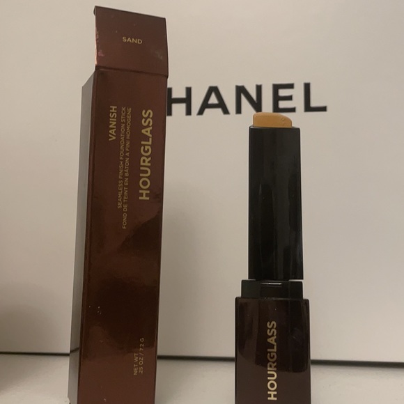 Unused High- class HOURGLASS seamless finish foundation stick - Picture 3 of 4